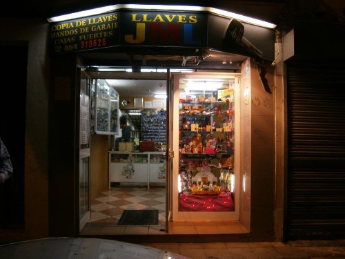 385800_154325181338845_509891.jpg;cursor