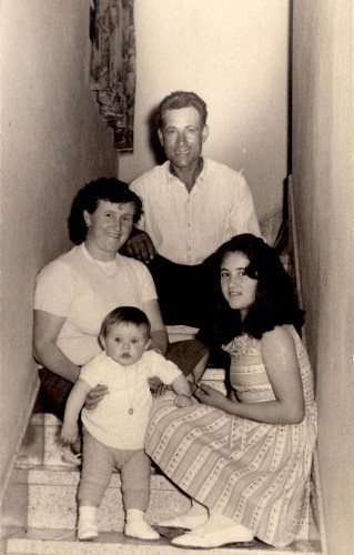 flia_dean10.jpg;cursor: default; height: