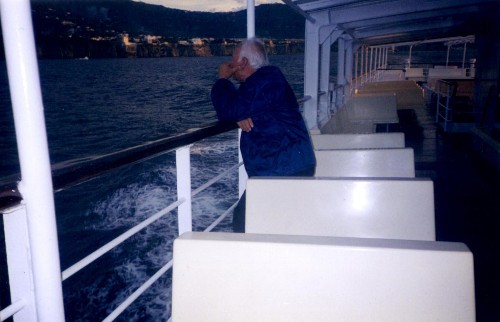 mi_viejo_en_el_barco9.jpg;cursor: defaul