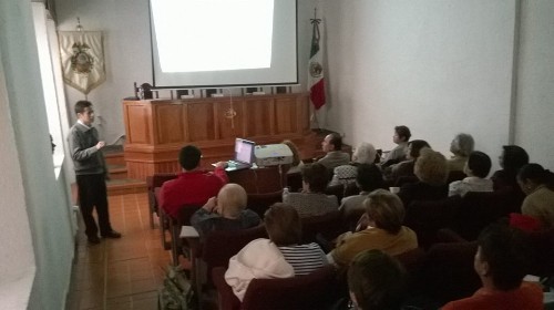 Conferencia sobre Alzheimer a los integrantes del CEATED